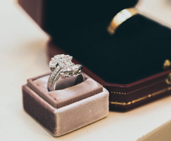 Giải thưởng trao tay